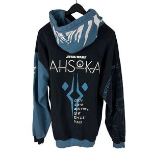 Mens GeekNet Star Wars Ahsoka Movie Promo Pullover Streetwear Hoodie Size L